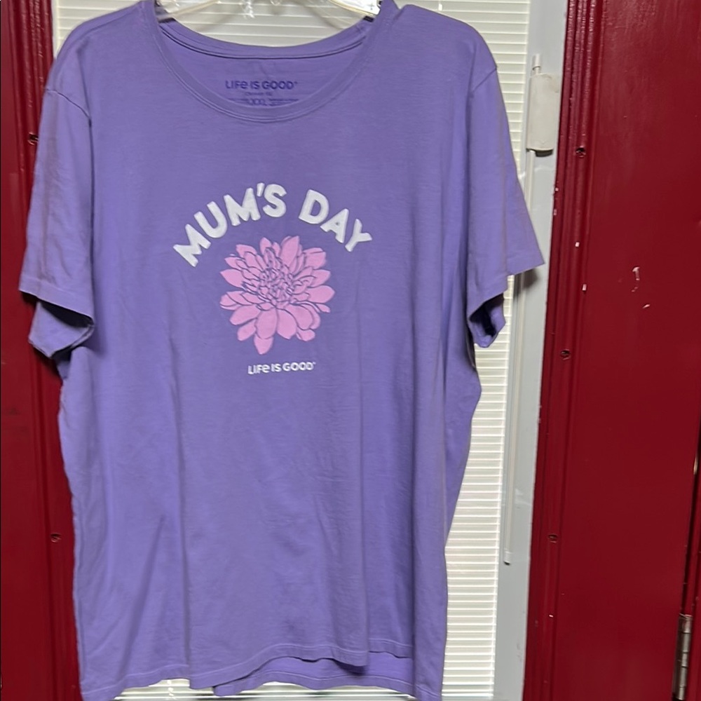 Life Is Good Lavender Mum's Day Tee